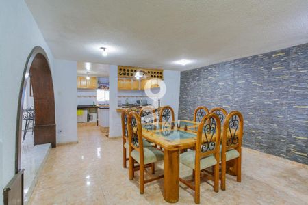 Comedor de casa para alugar com 2 quartos, 199m² em Rincón Del Mirador I, Ciudad de México