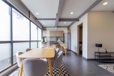Sala - Comedor de apartamento para alugar com 1 quarto, 70m² em Ciudad de Los Deportes, Ciudad de México
