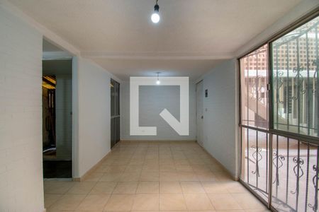 Sala - Comedor de apartamento para alugar com 2 quartos, 70m² em Santa Martha Acatitla, Ciudad de México