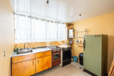 Cocina de apartamento para alugar com 2 quartos, 73m² em Álamos, Ciudad de México