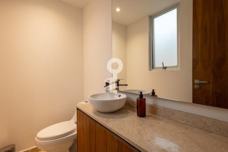 Medio baño  de apartamento para alugar com 2 quartos, 124m² em Hipódromo, Ciudad de México