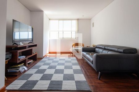 Sala de tv de apartamento para alugar com 3 quartos, 250m² em Hacienda de Las Palmas, Naucalpan de Juárez