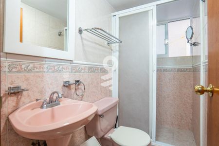 Baño de apartamento para alugar com 1 quarto, 60m² em Lomas de Sotelo, Ciudad de México
