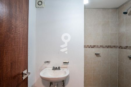 baño  de apartamento para alugar com 2 quartos, 63m² em Ermita, Ciudad de México