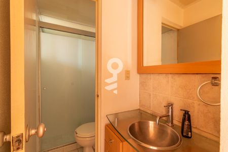 Baño  de apartamento para alugar com 2 quartos, 55m² em Popotla, Ciudad de México