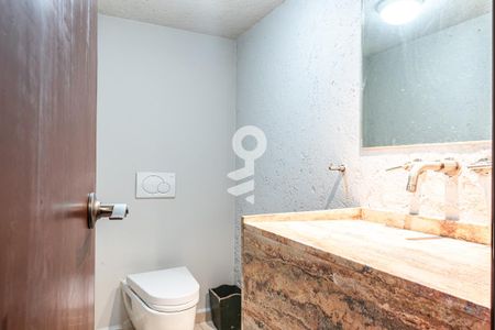 Baño  de apartamento para alugar com 1 quarto, 110m² em Flor de María, Ciudad de México