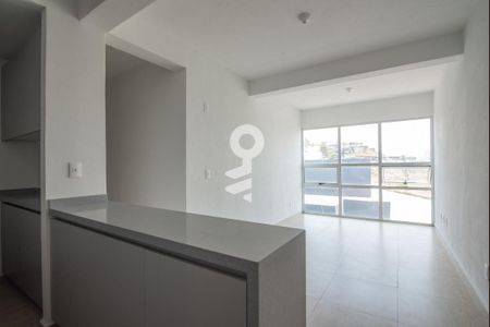Sala - comedor de apartamento para alugar com 2 quartos, 53m² em Colonia Fraccionamiento Lago Esmeralda, Ciudad López Mateos