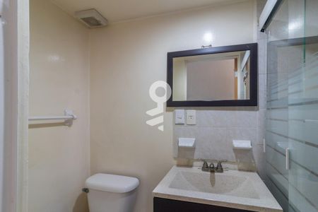 Baño  de apartamento para alugar com 2 quartos, 55m² em Álamos, Ciudad de México