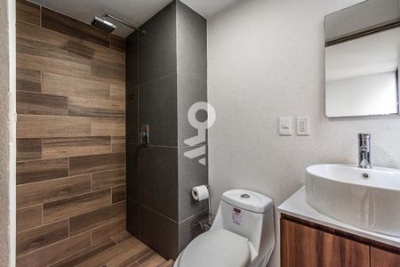 Baño de suite  de apartamento para alugar com 2 quartos, 54m² em Granjas México, Ciudad de México