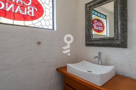 Medio baño  de casa para alugar com 3 quartos, 500m² em Barrio San Francisco, Ciudad de México