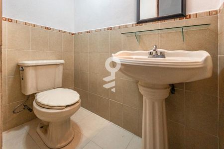 Medio baño  de apartamento para alugar com 2 quartos, 80m² em 022, Tlalnepantla