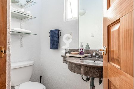 Medio baño  de apartamento para alugar com 4 quartos, 125m² em Santa Úrsula Xitla, Ciudad de México