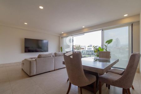 Sala - Comedor de apartamento para alugar com 4 quartos, 220m² em Hacienda de Las Palmas, Naucalpan de Juárez
