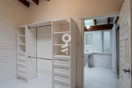 Clóset de suite  de casa de condomínio para alugar com 1 quarto, 60m² em El Molino, Ciudad de México