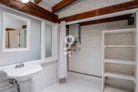 Baño de suite  de casa de condomínio para alugar com 1 quarto, 60m² em El Molino, Ciudad de México