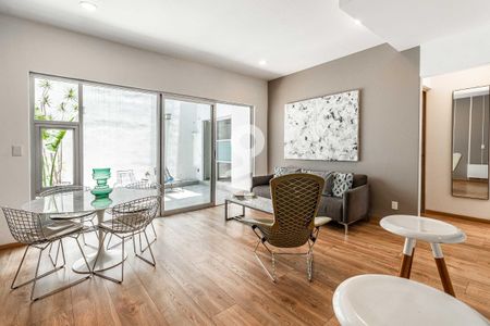 Sala - Comedor de apartamento para alugar com 2 quartos, 140m² em Roma Norte, Ciudad de México