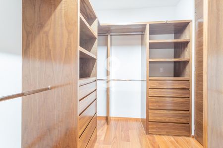 Closet Suite 1 de apartamento para alugar com 2 quartos, 147m² em Los Framboyanes, Ciudad de México
