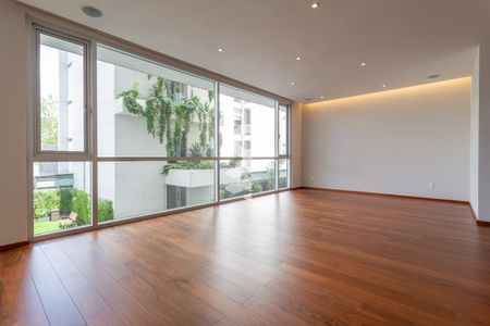 Sala comedor de apartamento para alugar com 2 quartos, 147m² em Los Framboyanes, Ciudad de México