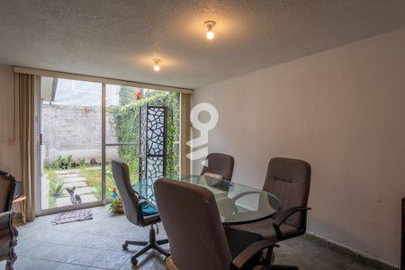 Sala - Comedor de casa para alugar com 4 quartos, 200m² em Lomas Estrella 2da Sección, Ciudad de México
