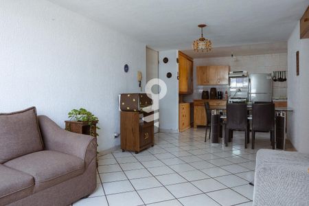 Sala- Comedor de apartamento para alugar com 2 quartos, 60m² em Pedregal de Carrasco Sección 2da, Ciudad de México