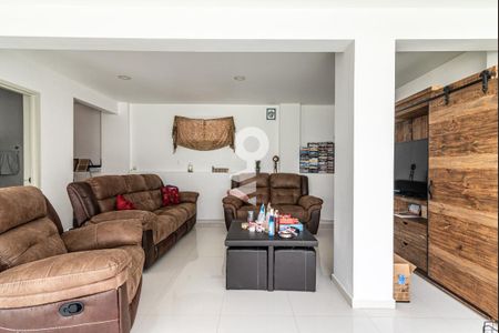Sala de TV de casa para alugar com 4 quartos, 208m² em Lago Esmeralda, Ciudad López Mateos